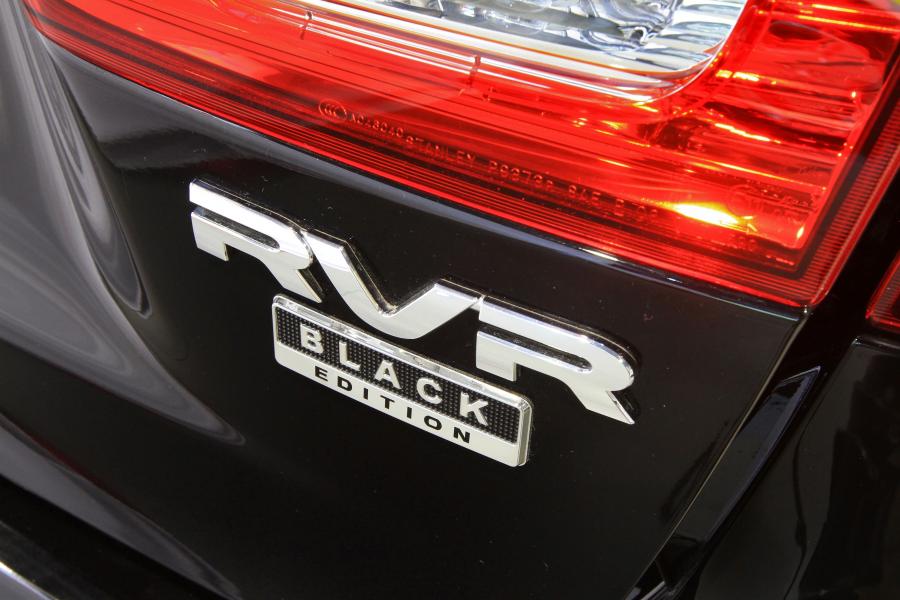 Логотип Mitsubishi RVR Black Edition 2017 года  (фото 3 из 4)